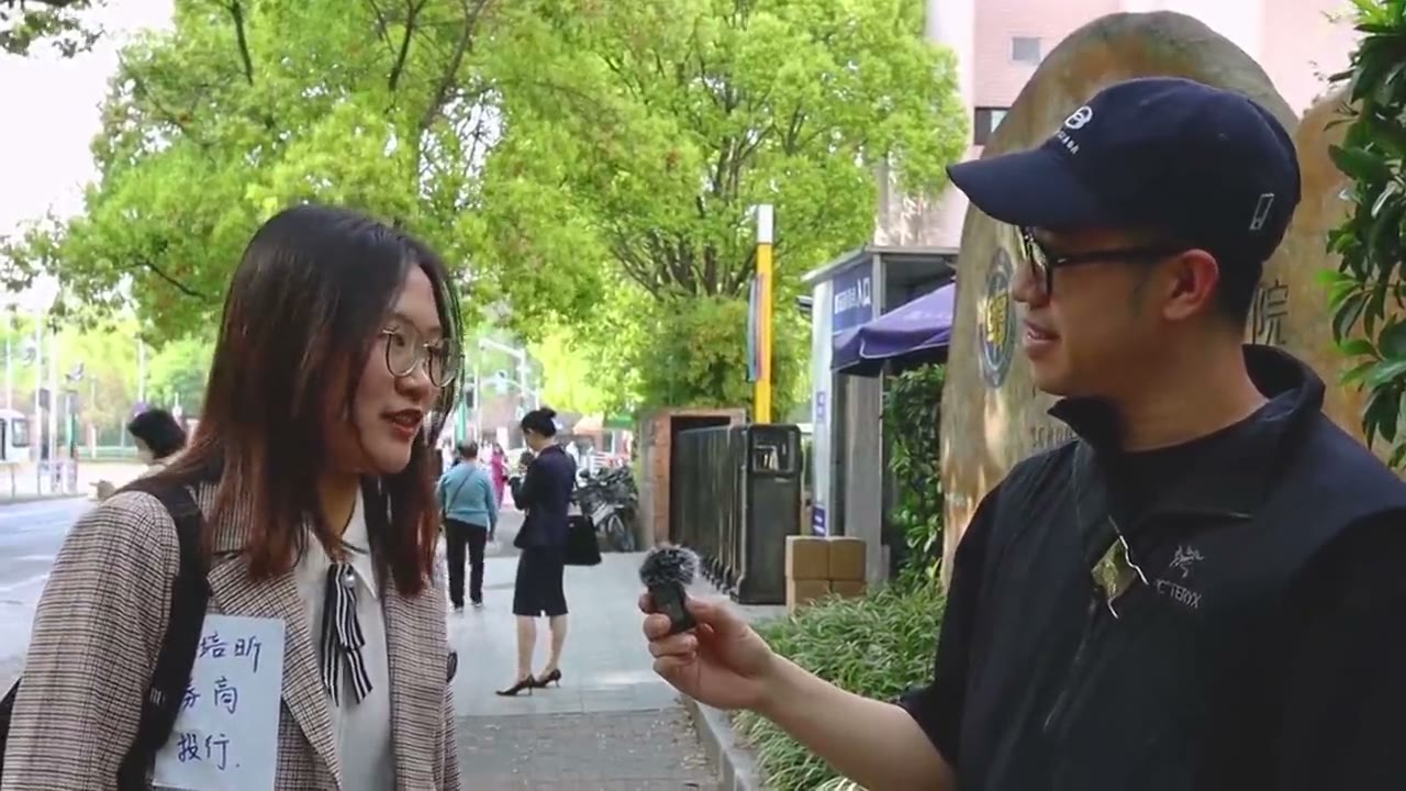Students at Fudan University in Shanghai talk about learning English